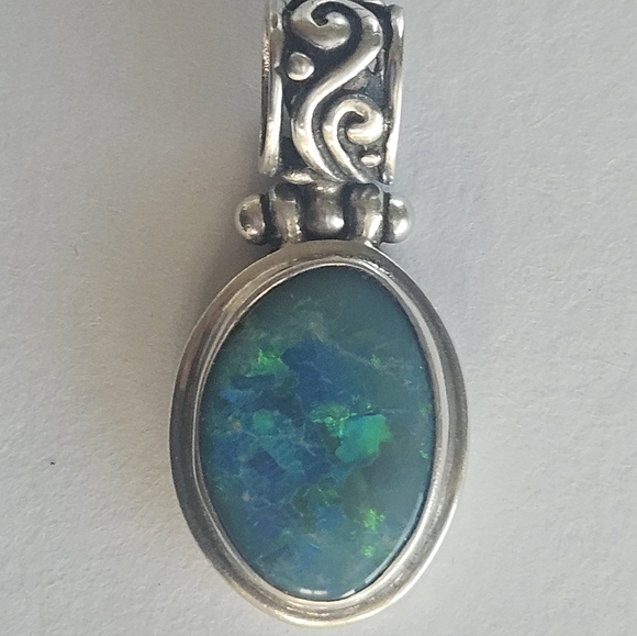 Elegant Sterling Silver Pendant Australian Blue Green Black Opal - Picture 2 of 8